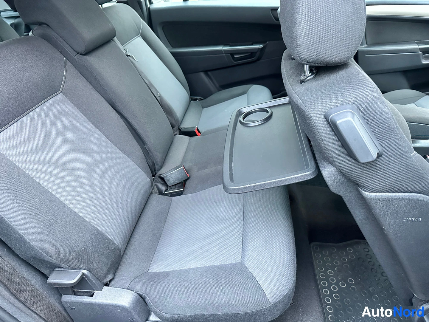 Hopea Opel Zafira 2009, kuva 13