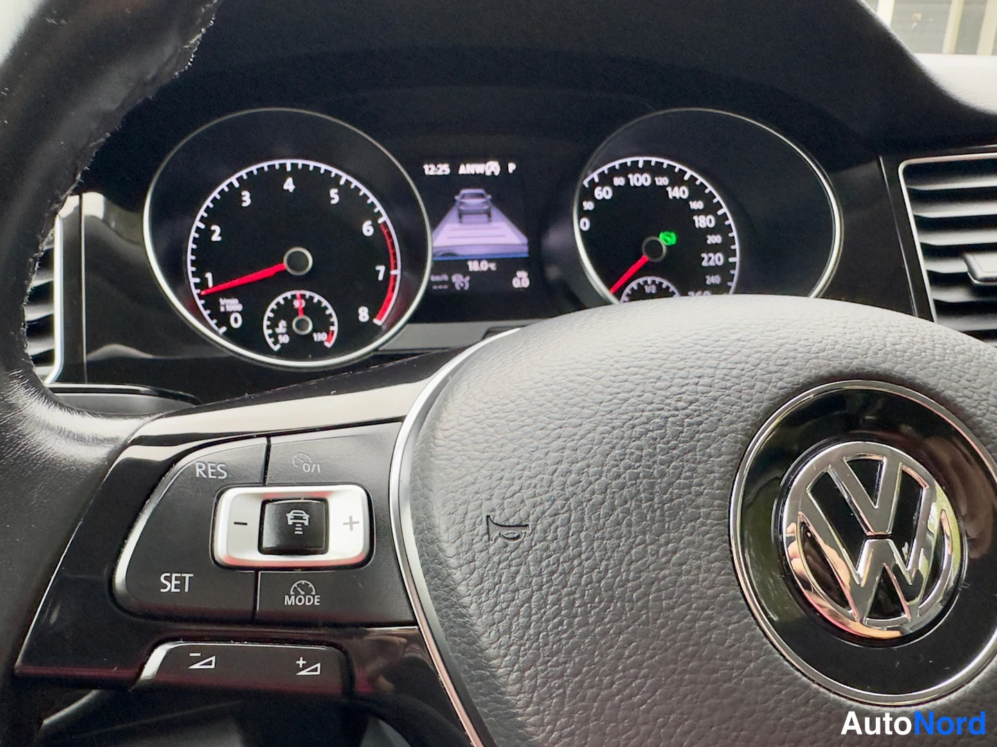 Harmaa Volkswagen Golf Sportsvan 2017, kuva 21