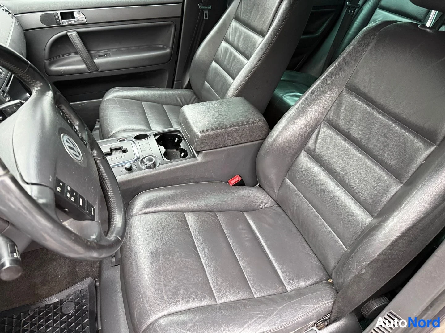 Harmaa Volkswagen Touareg 2008, kuva 9