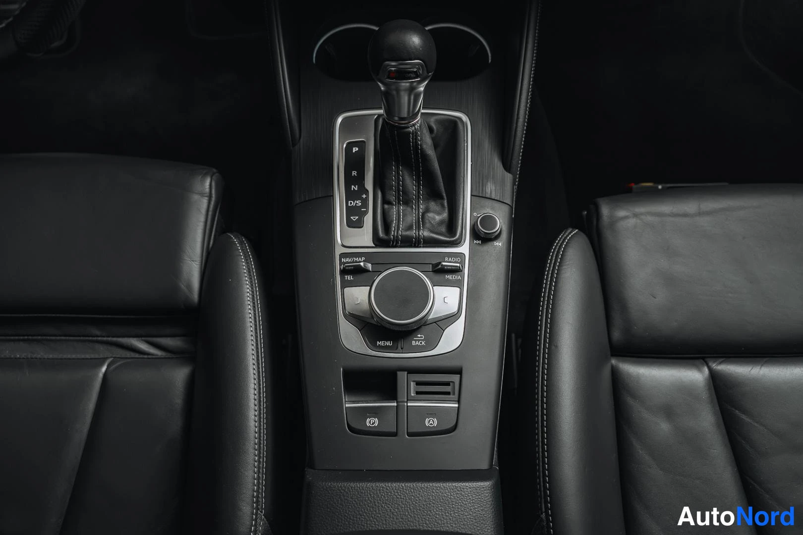 Keltainen Audi S3 2019, kuva 12
