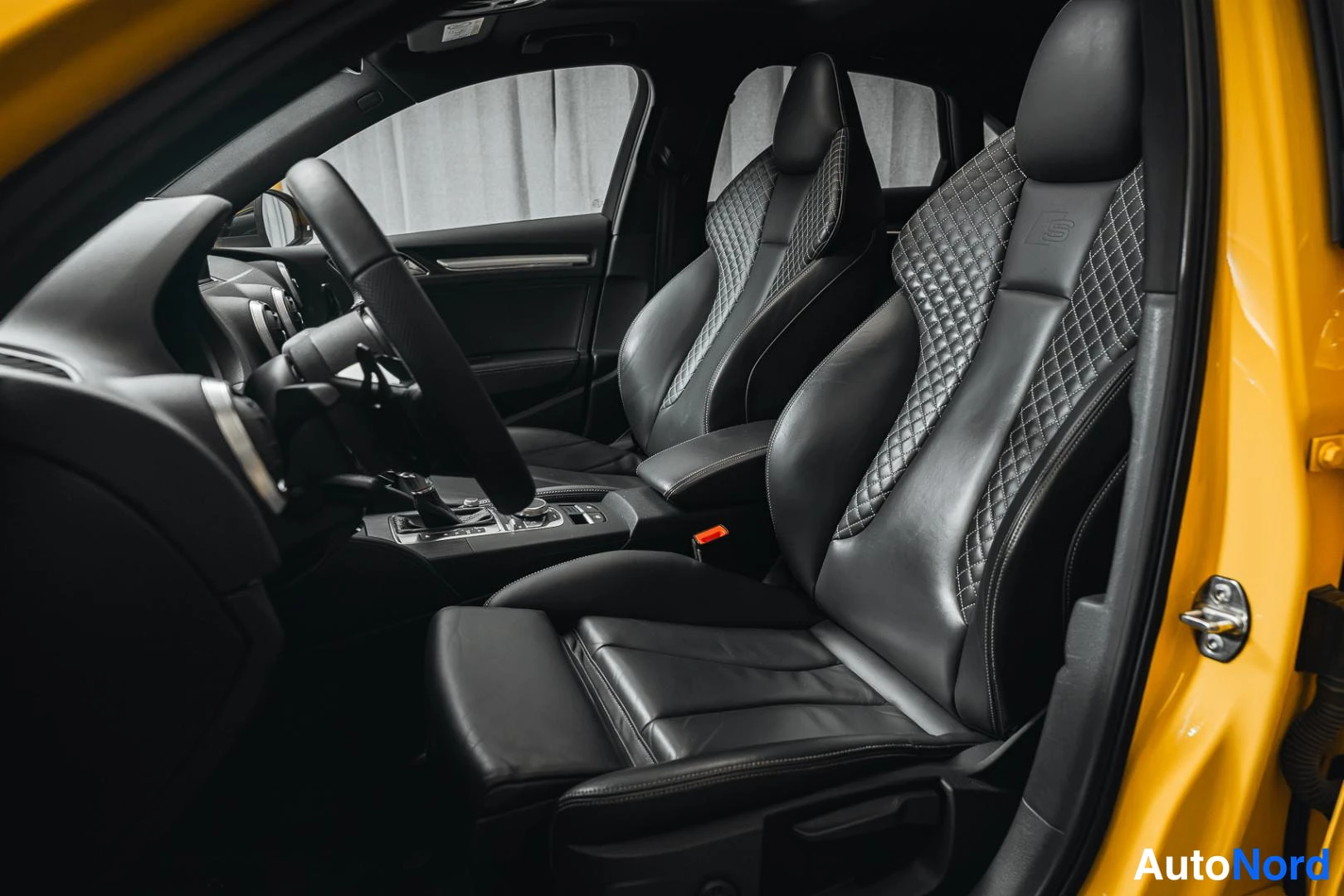 Keltainen Audi S3 2019, kuva 16