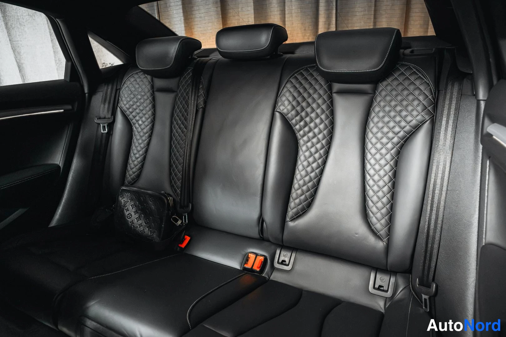 Keltainen Audi S3 2019, kuva 18