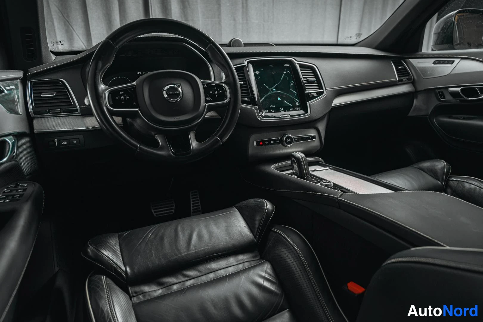 Harmaa Volvo XC90 2022, kuva 16