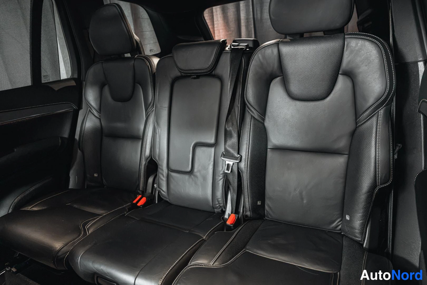 Harmaa Volvo XC90 2022, kuva 20