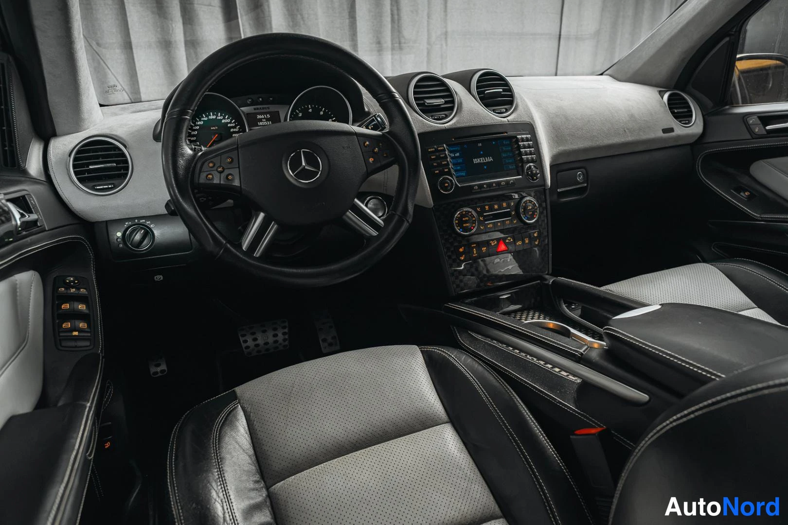 Musta Mercedes-Benz ML 63 2008, kuva 14
