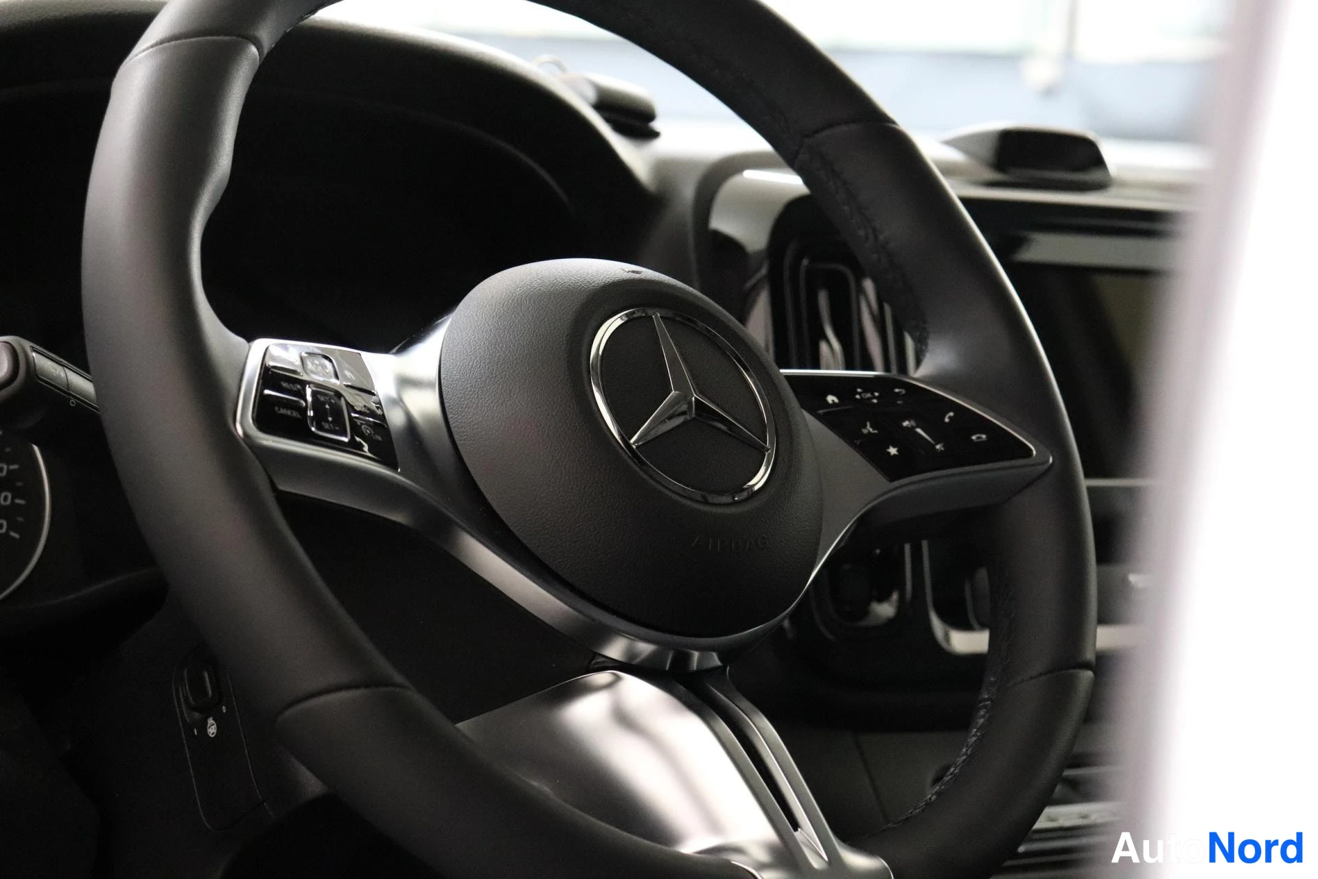 Harmaa Mercedes-Benz Vito 2026, kuva 9