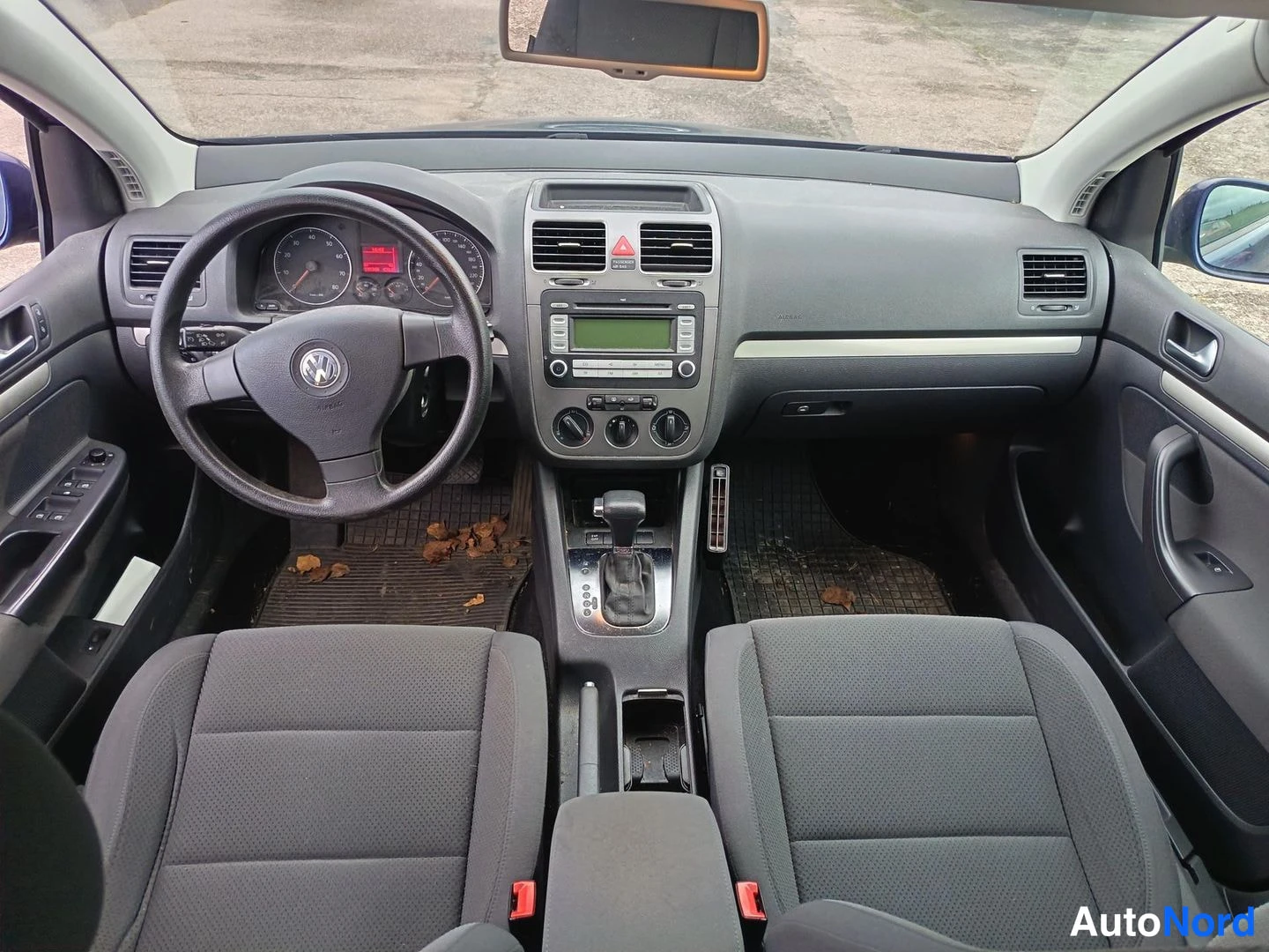 Sininen Volkswagen Golf 2008, kuva 7