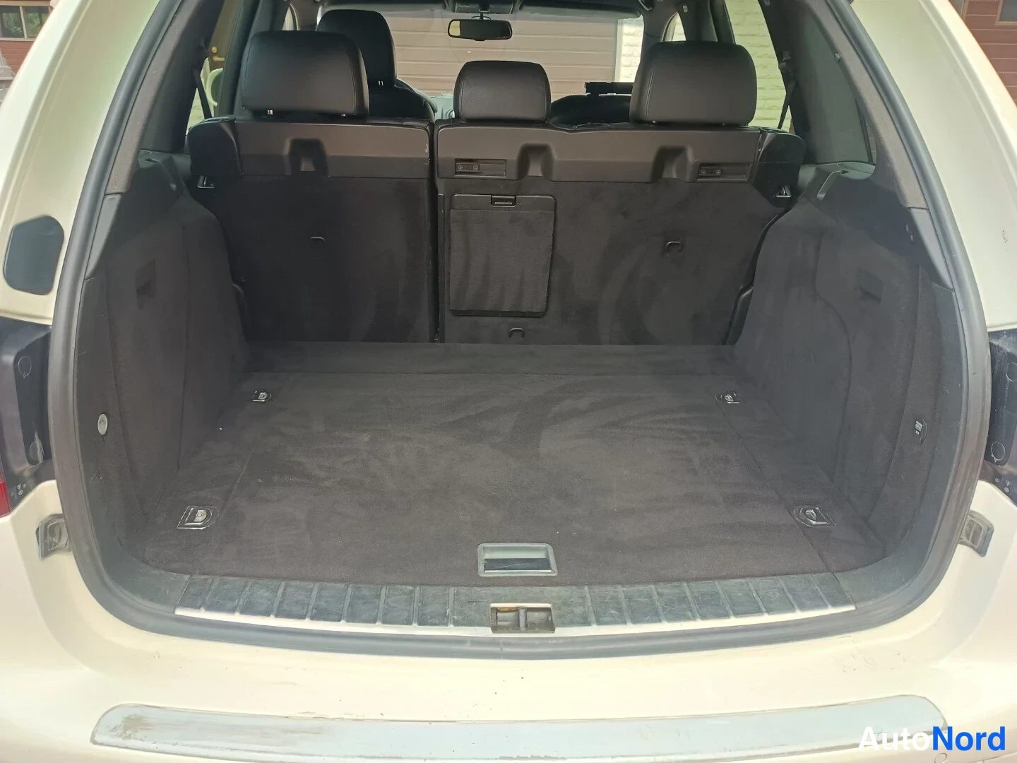 Valkoinen Porsche Cayenne 2010, kuva 11