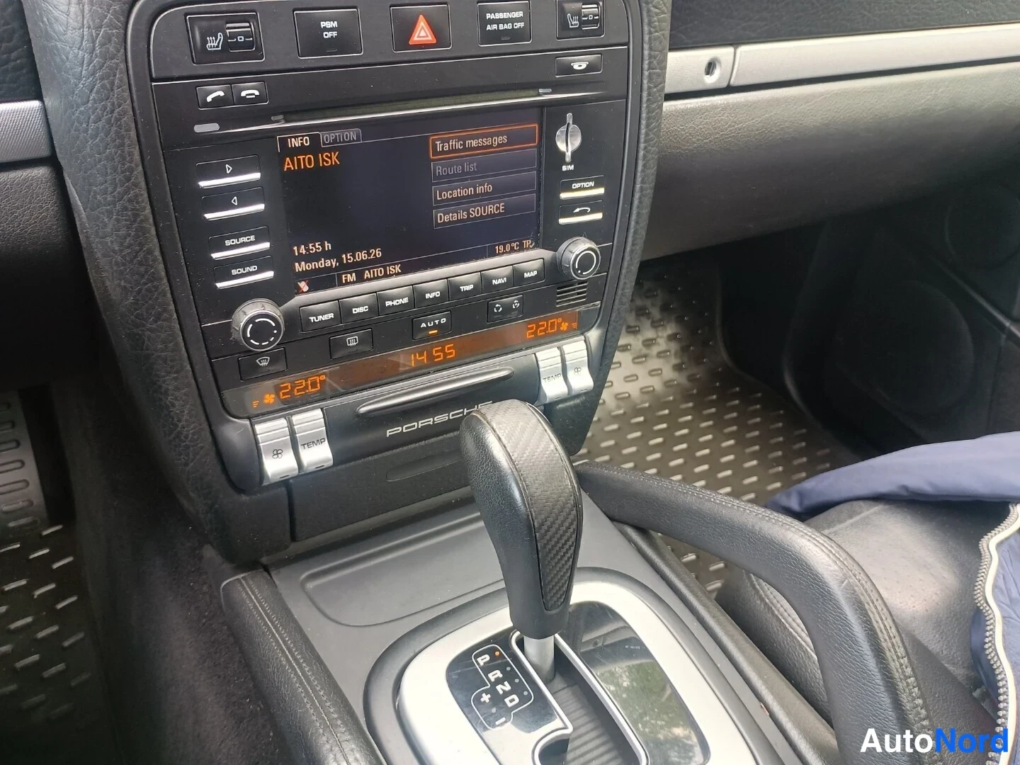 Valkoinen Porsche Cayenne 2010, kuva 15