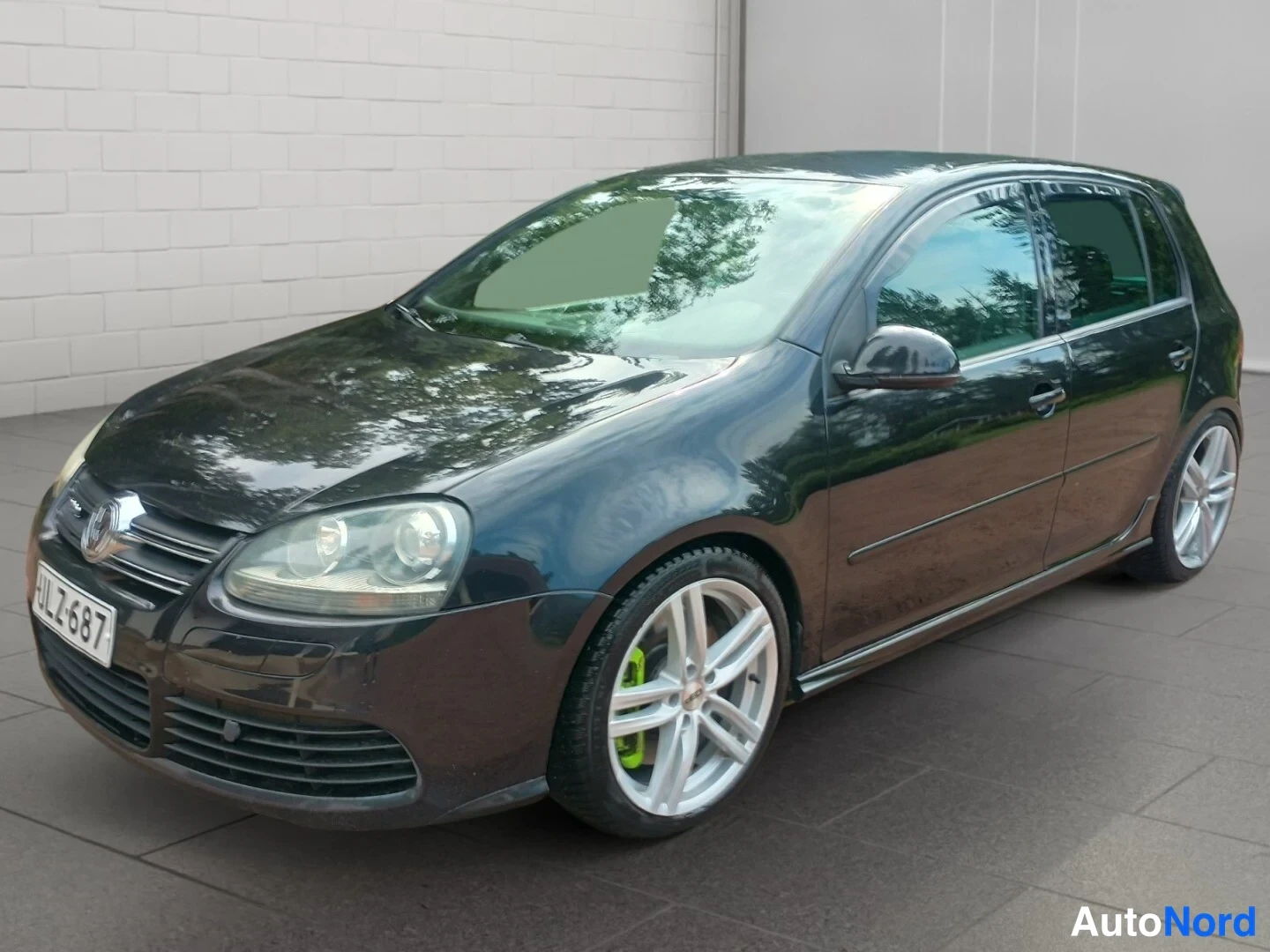 Musta Volkswagen Golf R32 2006, kuva 11