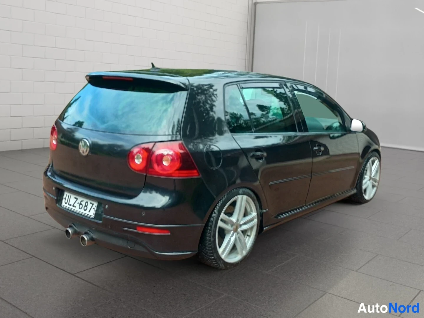 Musta Volkswagen Golf R32 2006, kuva 14