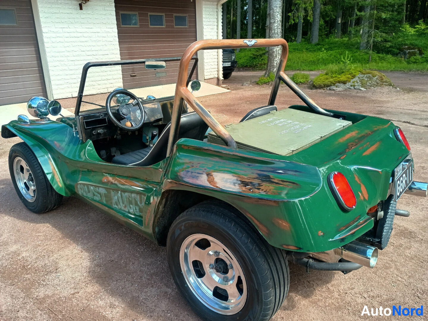 Vihreä Volkswagen Kupla 1967, etuviisto, keula vasemmalle, kuva 2