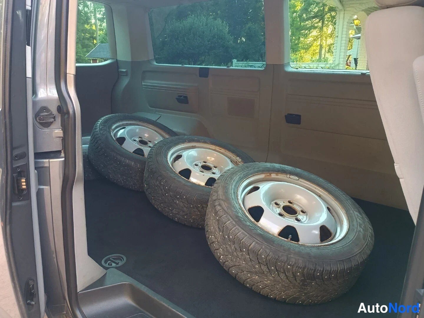 Harmaa Volkswagen Transporter CARAVELLE 2010, kuva 12