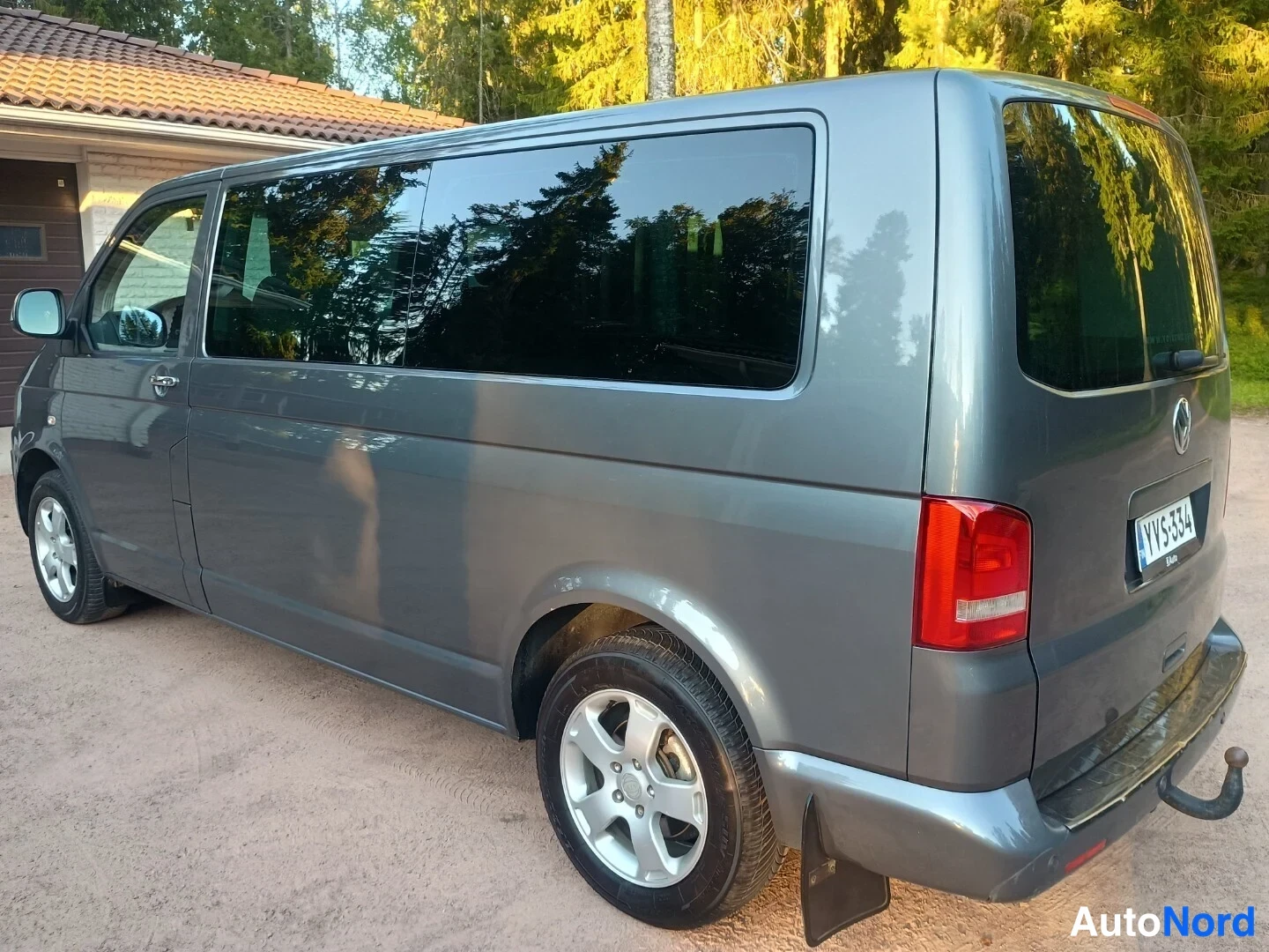 Harmaa Volkswagen Transporter CARAVELLE 2010, takaviisto, kuva 8