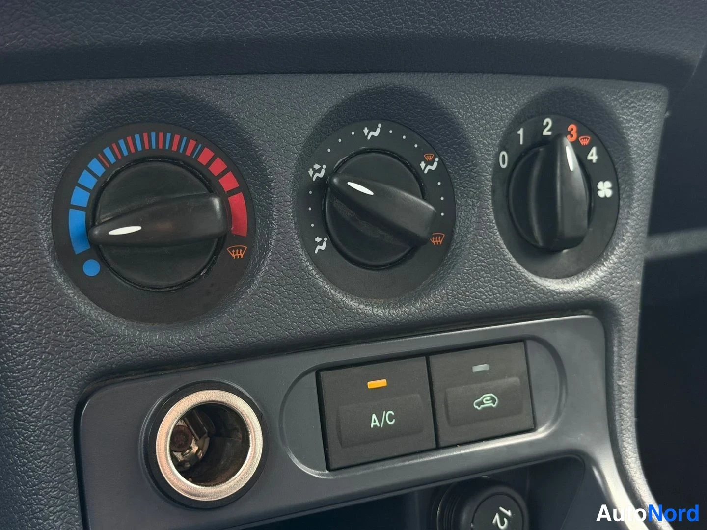 Sininen Ford Tourneo Connect 2009, kuva 11