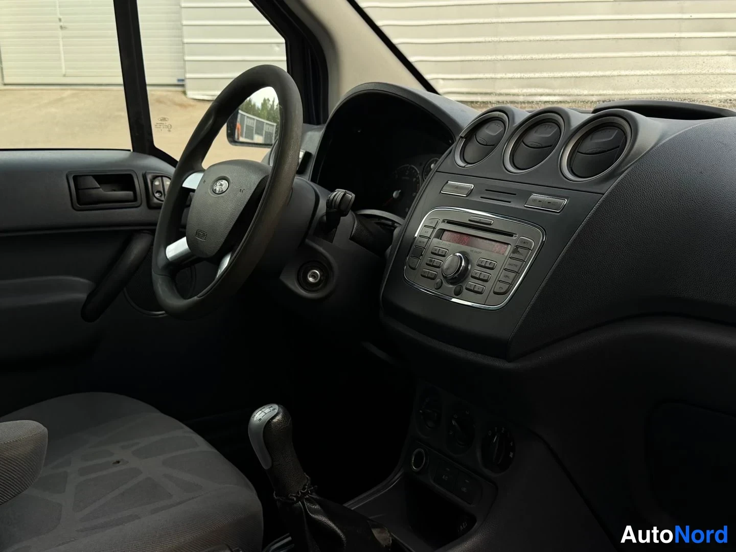 Sininen Ford Tourneo Connect 2009, kuva 5