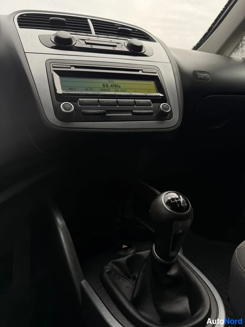 Valkoinen Seat Altea XL 2011, kuva 12
