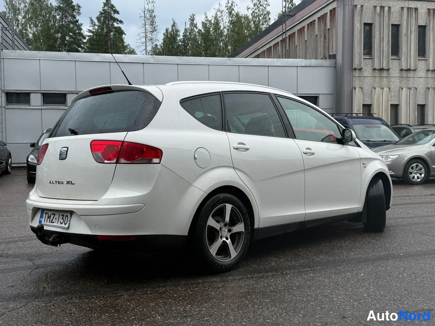Valkoinen Seat Altea XL 2011, takaviisto, kuva 4
