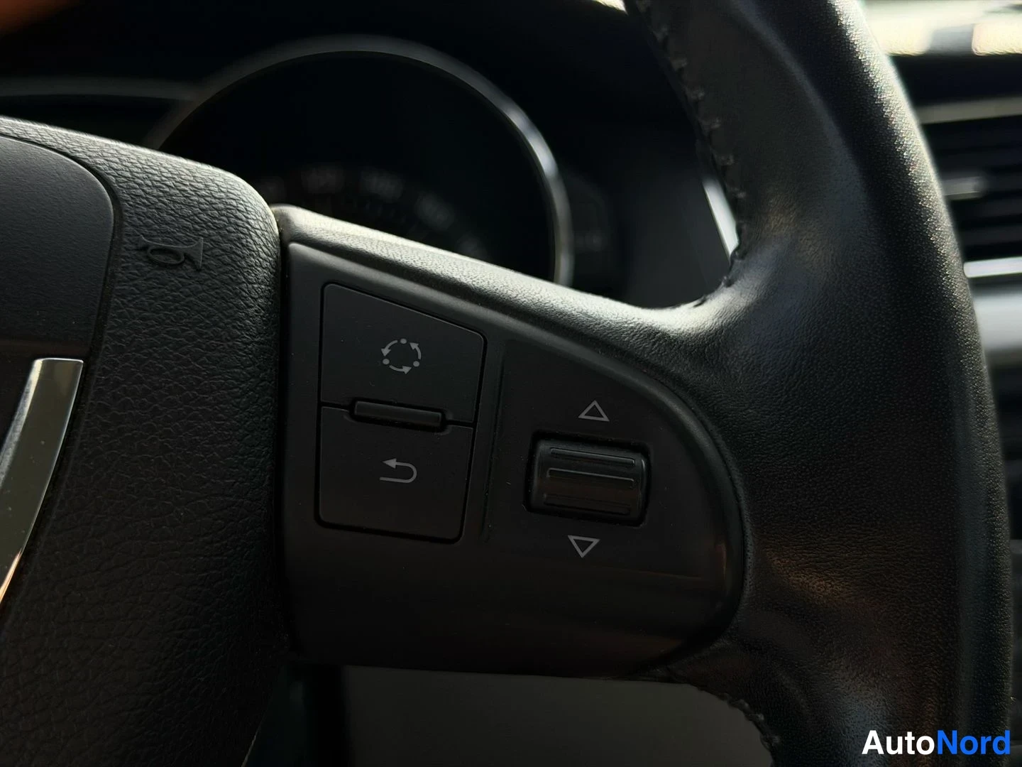 Musta Skoda Superb 2009, kuva 11