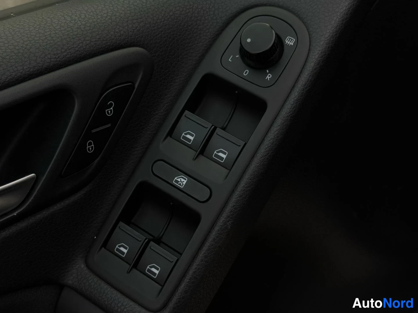 Hopea Volkswagen Golf 2011, kuva 7