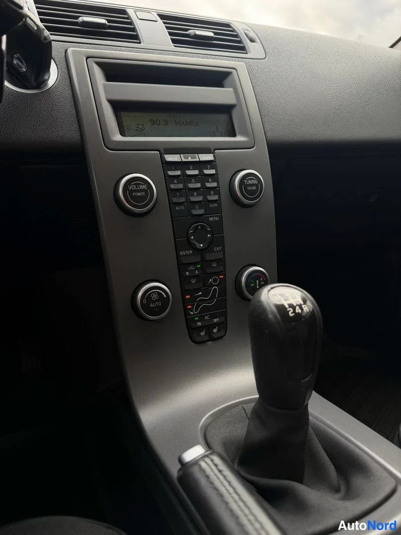 Grå Volvo S40 2008, bild 10