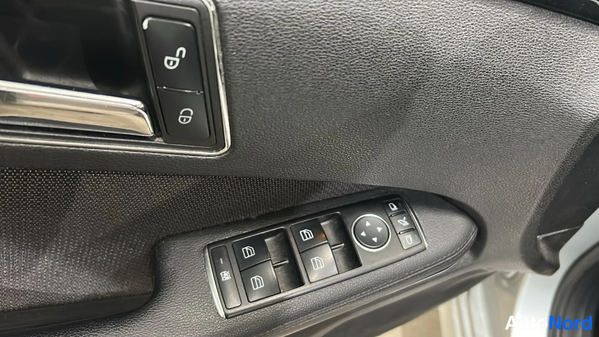Hopea Mercedes-Benz E Huippu 2011, yksityiskohta, kuva 16