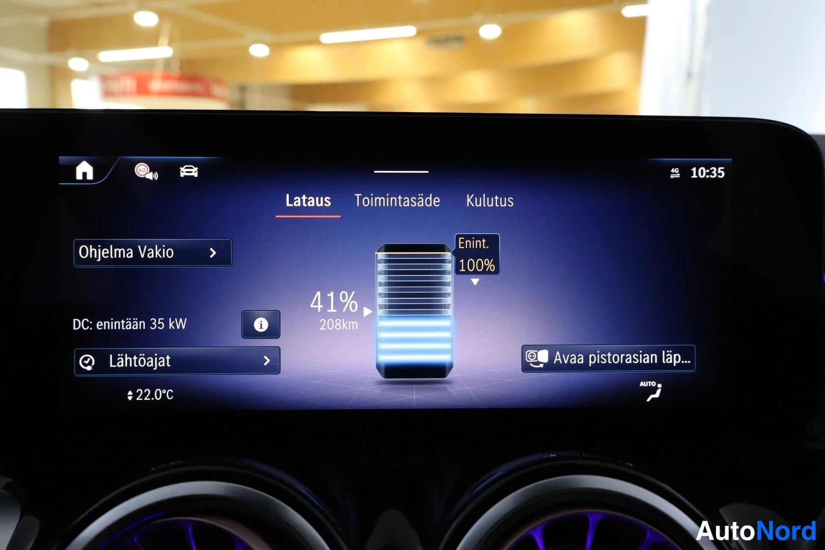 Hopea Mercedes-Benz EQB 2026, kuva 20