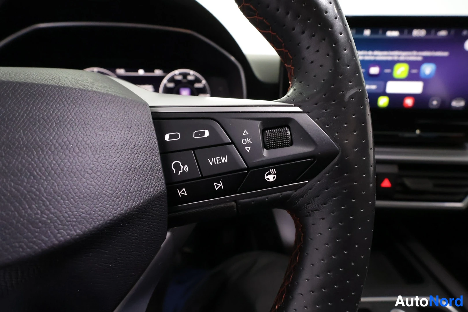 Valkoinen Seat Leon Sportstourer 2020, yksityiskohta, kuva 40