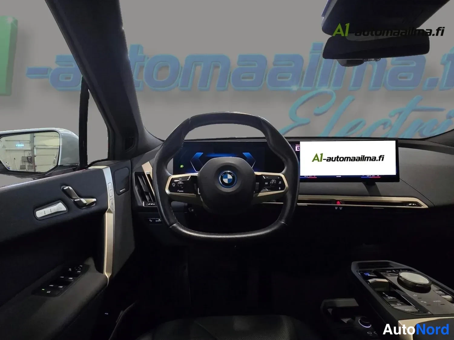 Valkoinen BMW iX xDrive40 2023, kuva 12