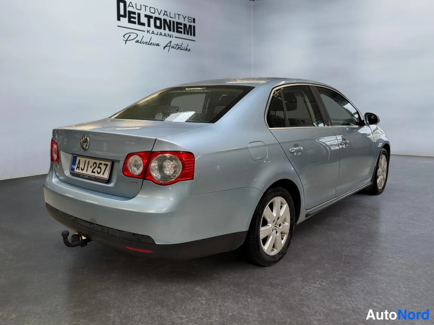 Hopea Volkswagen Jetta 2007, takaviisto, kuva 6