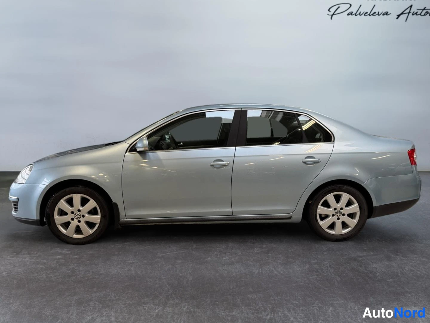 Hopea Volkswagen Jetta 2007, etuviisto, keula vasemmalle, kuva 2