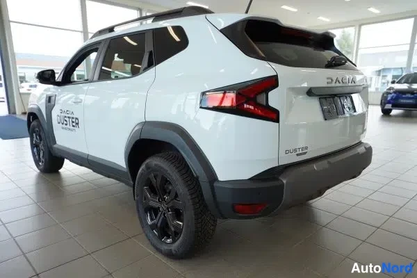 Valkoinen Dacia Duster 2026, takaviisto, kuva 26