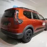 Red Dacia Jogger 2026, rear three-quarter, photo 40