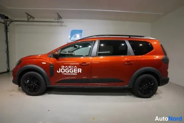 Red Dacia Jogger 2026, side, photo 25