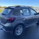 Ruskea Dacia Sandero Stepway 2018, takaviisto, kuva 8