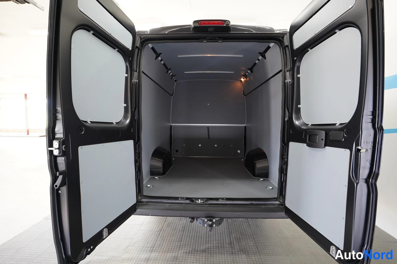 Harmaa Fiat Ducato 2026, takaa, kuva 7
