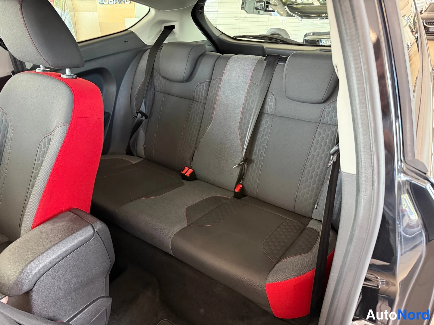 Musta Ford Fiesta 2015, kuva 29