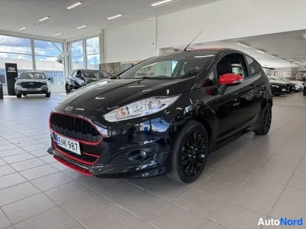 Musta Ford Fiesta 2015, etuviisto, keula vasemmalle, kuva 8