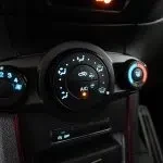 Punainen Ford Fiesta 2014, kuva 40