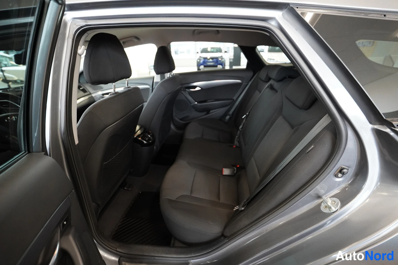 Harmaa Hyundai i40 2011, kuva 21