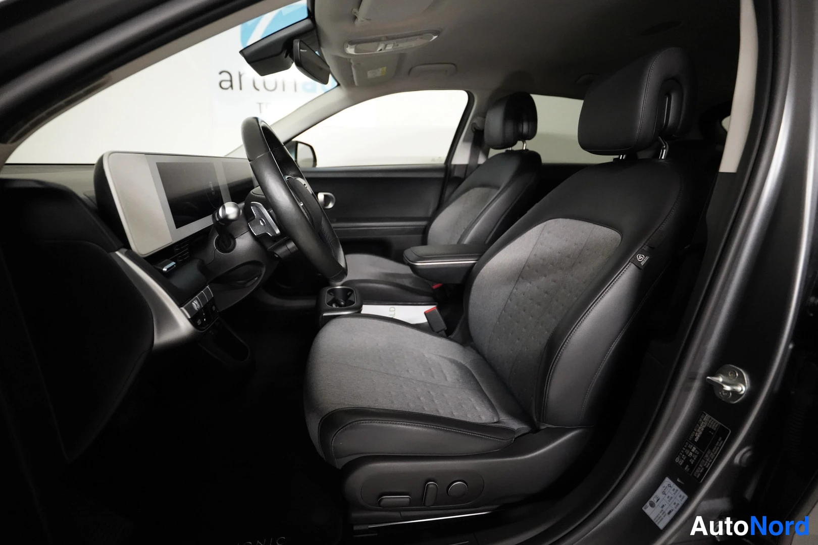 Harmaa Hyundai Ioniq 5 2022, kuva 55