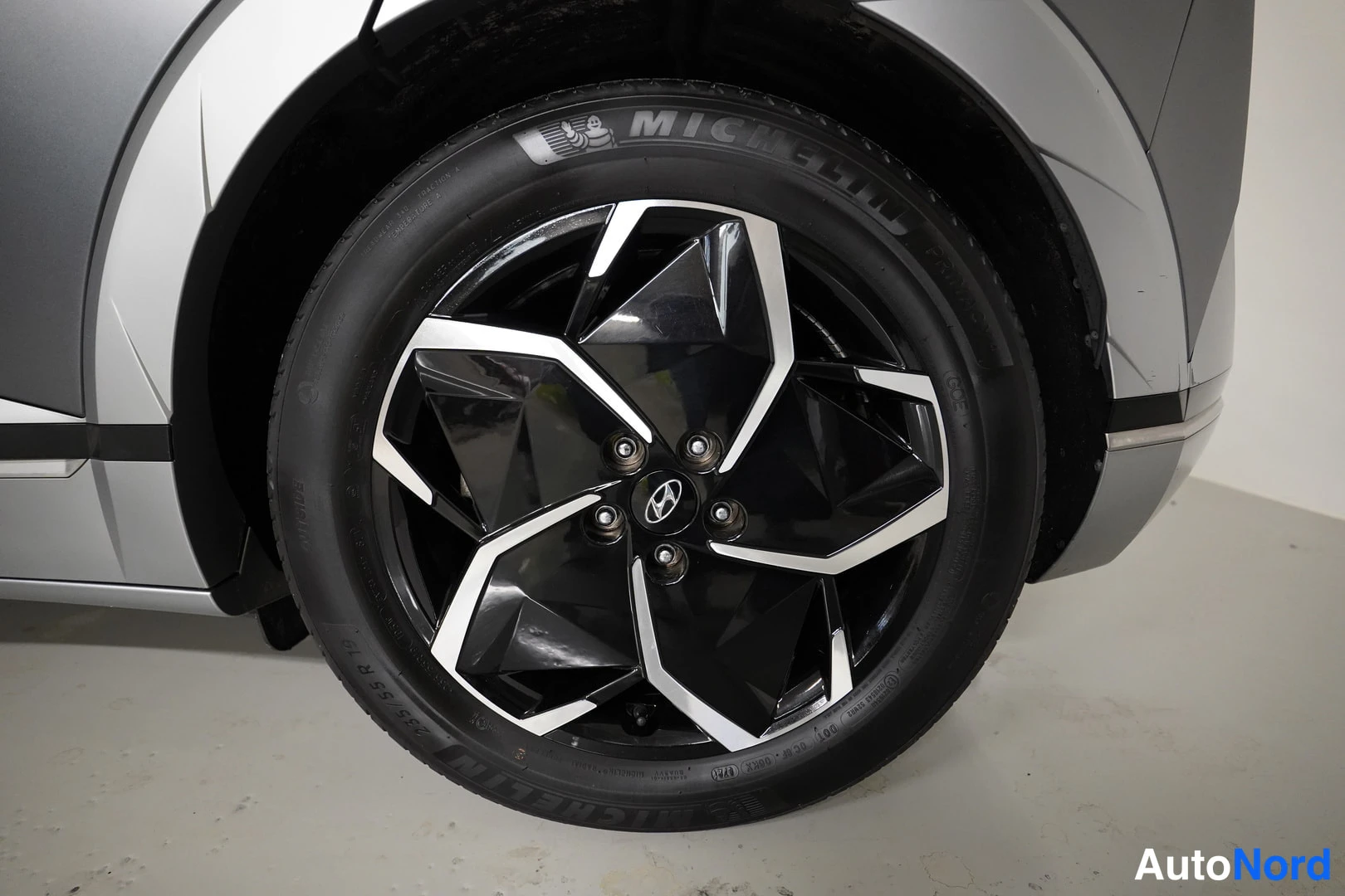 Harmaa Hyundai Ioniq 5 2022, kuva 41