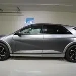 Harmaa Hyundai Ioniq 5 2022, sivulta, kuva 13