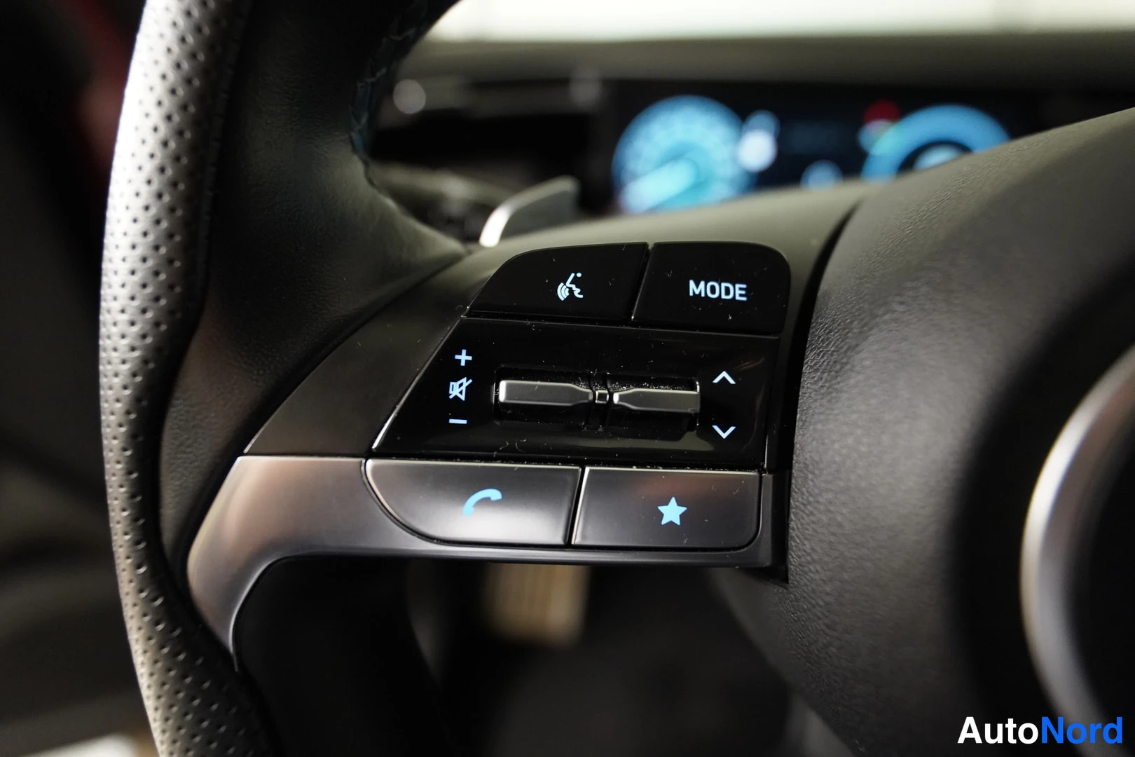 Punainen Hyundai Tucson 2021, kuva 17