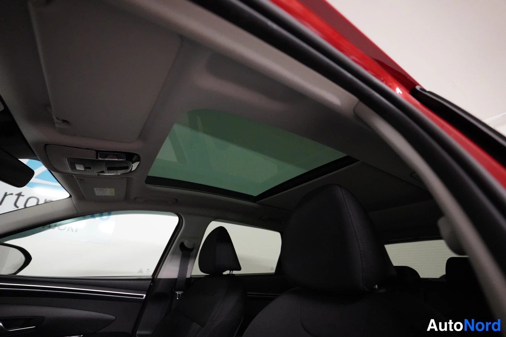 Punainen Hyundai Tucson 2021, kuva 23