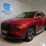 Punainen Hyundai Tucson 2021, etuviisto, keula vasemmalle, kuva 2