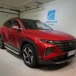 Punainen Hyundai Tucson 2021, etuviisto, keula vasemmalle, kuva 3
