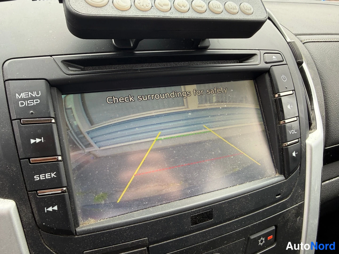 Harmaa Isuzu D-Max 2019, kuva 32