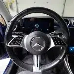 Sininen Mercedes-Benz C 300 e 2023, kuva 38