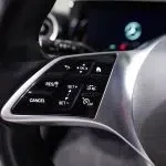 Sininen Mercedes-Benz C 300 e 2023, kuva 39